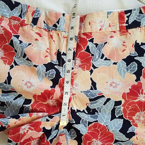Floral Loft Shorts* Final Price* - Picture 3 of 5